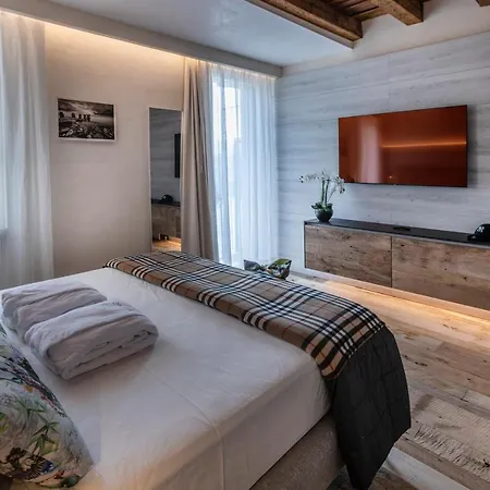 La Bella Ugolini Luxury